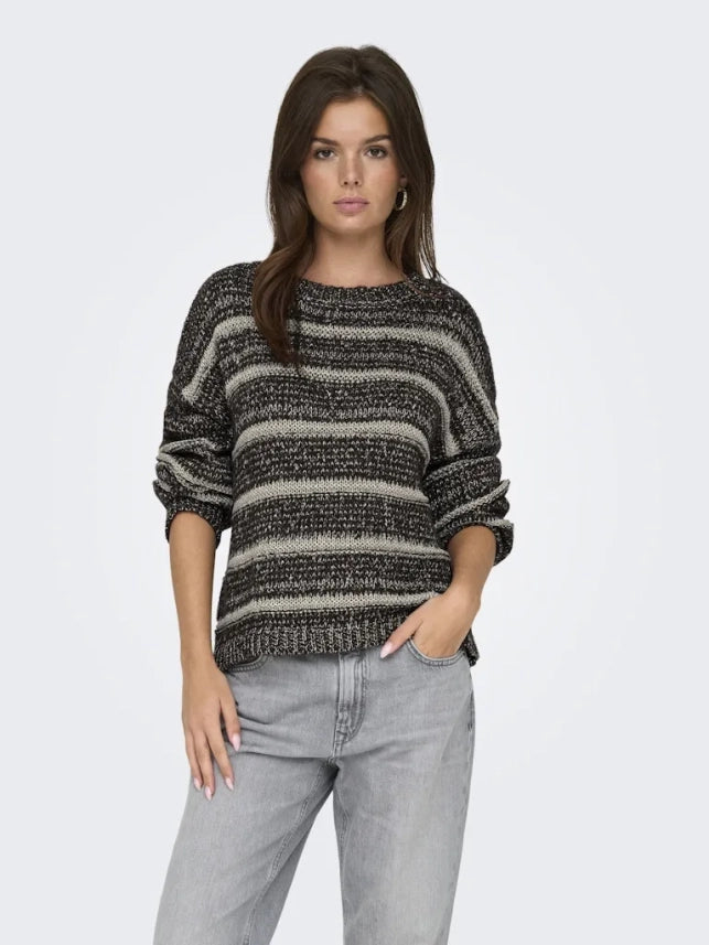 Sieviešu adīts džemperis