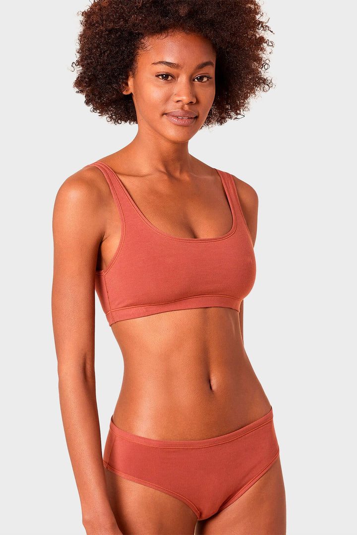 Ikdienas trīsstūrveida krūšturis