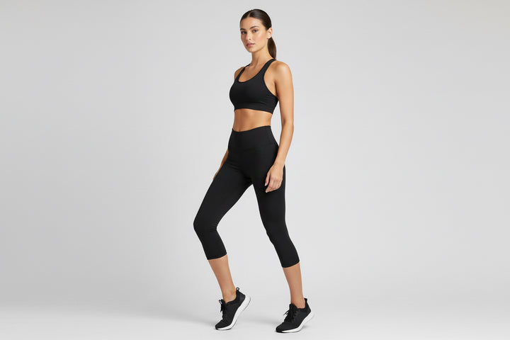 Melnas sportiskas bikses