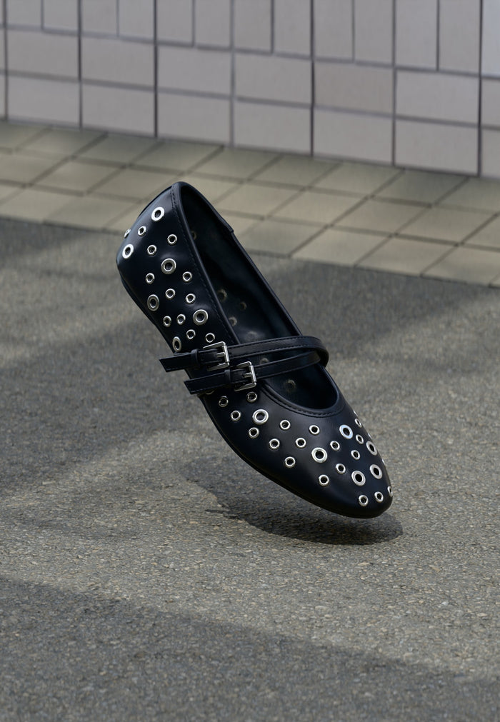 Womens Flats - Black
