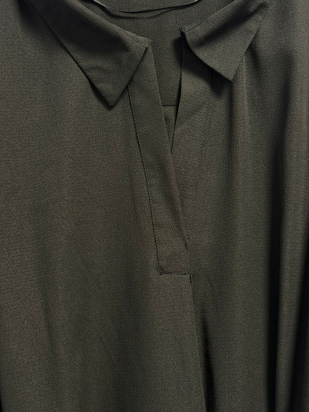Melna midi kleita