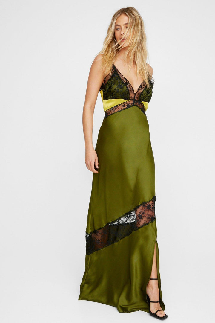 Satīna mežģīņu apdares jaukta maksi kleita