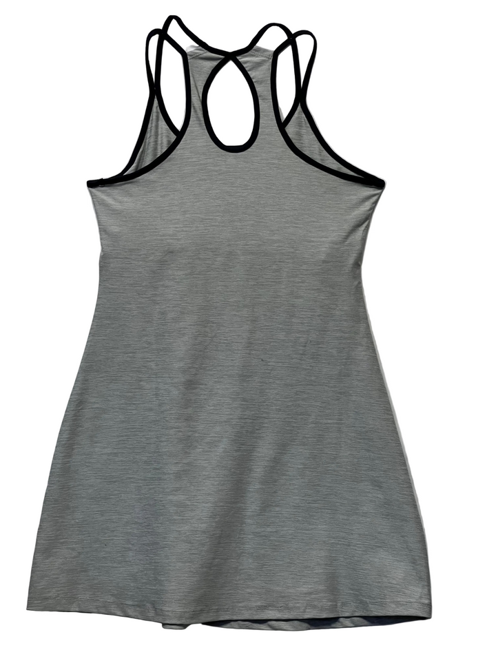 Pelēka sportiska kleita