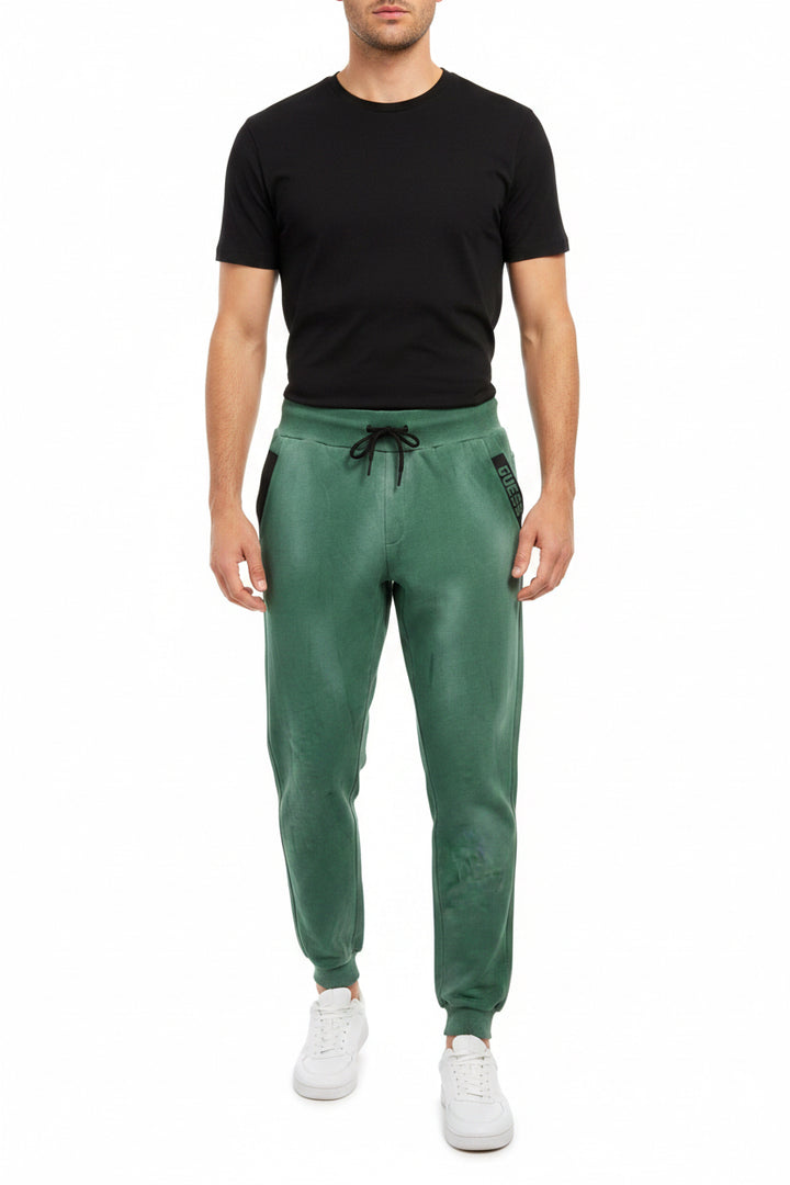 Zaļas sporta bikses