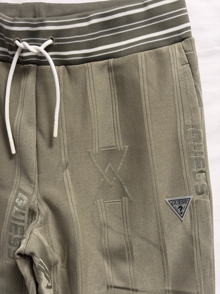 Bēšas sporta bikses